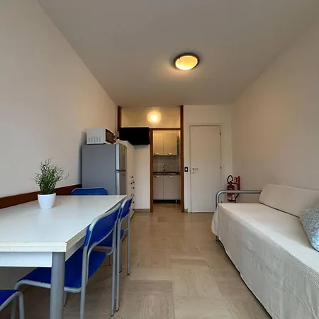 Appartement Flat Next To The In Pineda